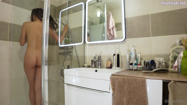 Luna Okko – post shower bathroom quickie