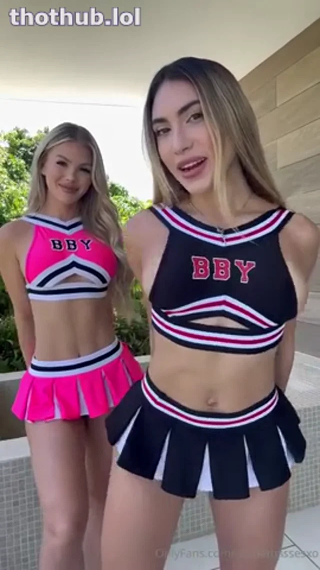 Scarlettkissesxo Girl-On-Girl Dildo Fun