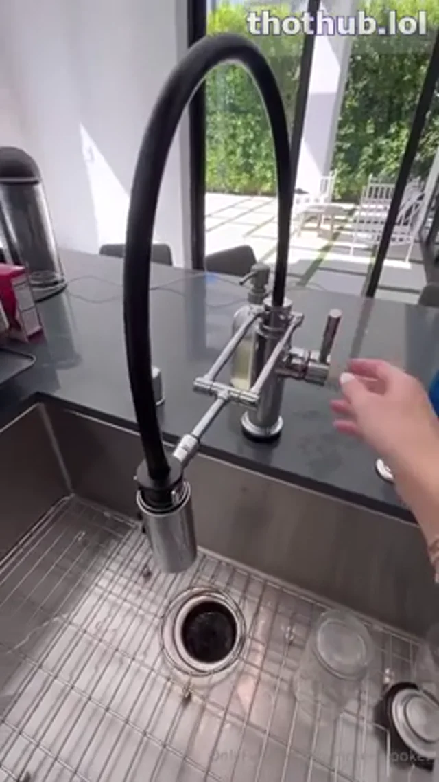 Scarlettkissesxo, Summer Brookes & ItsDaniDay