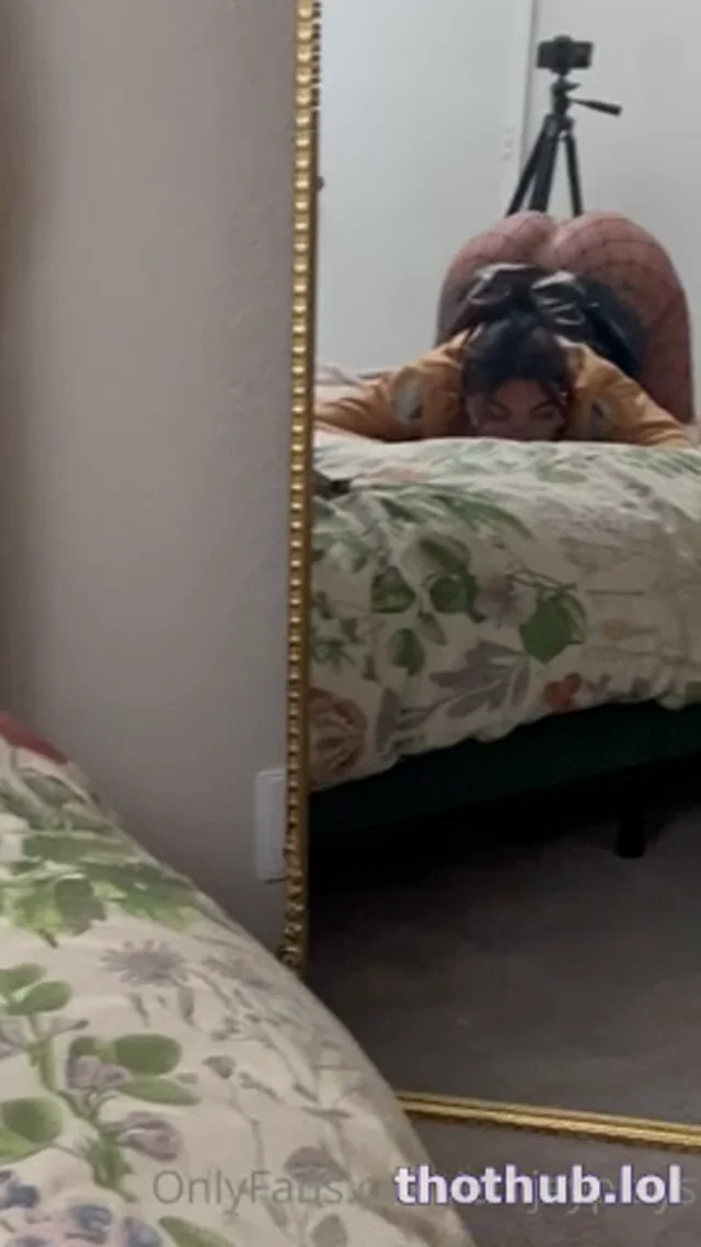 Emily Rinaudo sextape