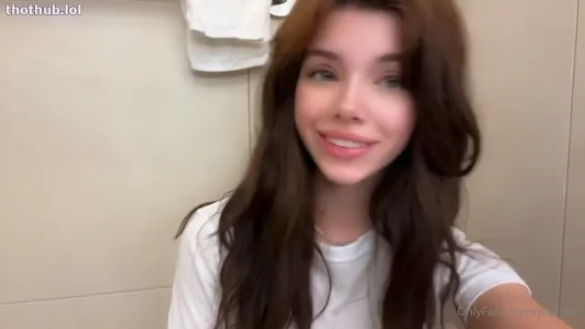 Puppiwi Topless Dildo Feet JOI