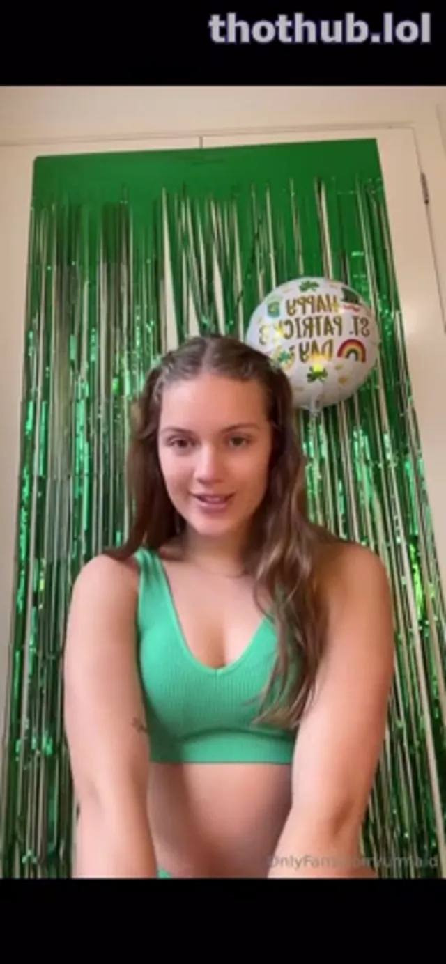 Urmaid hardcore dildo fuck