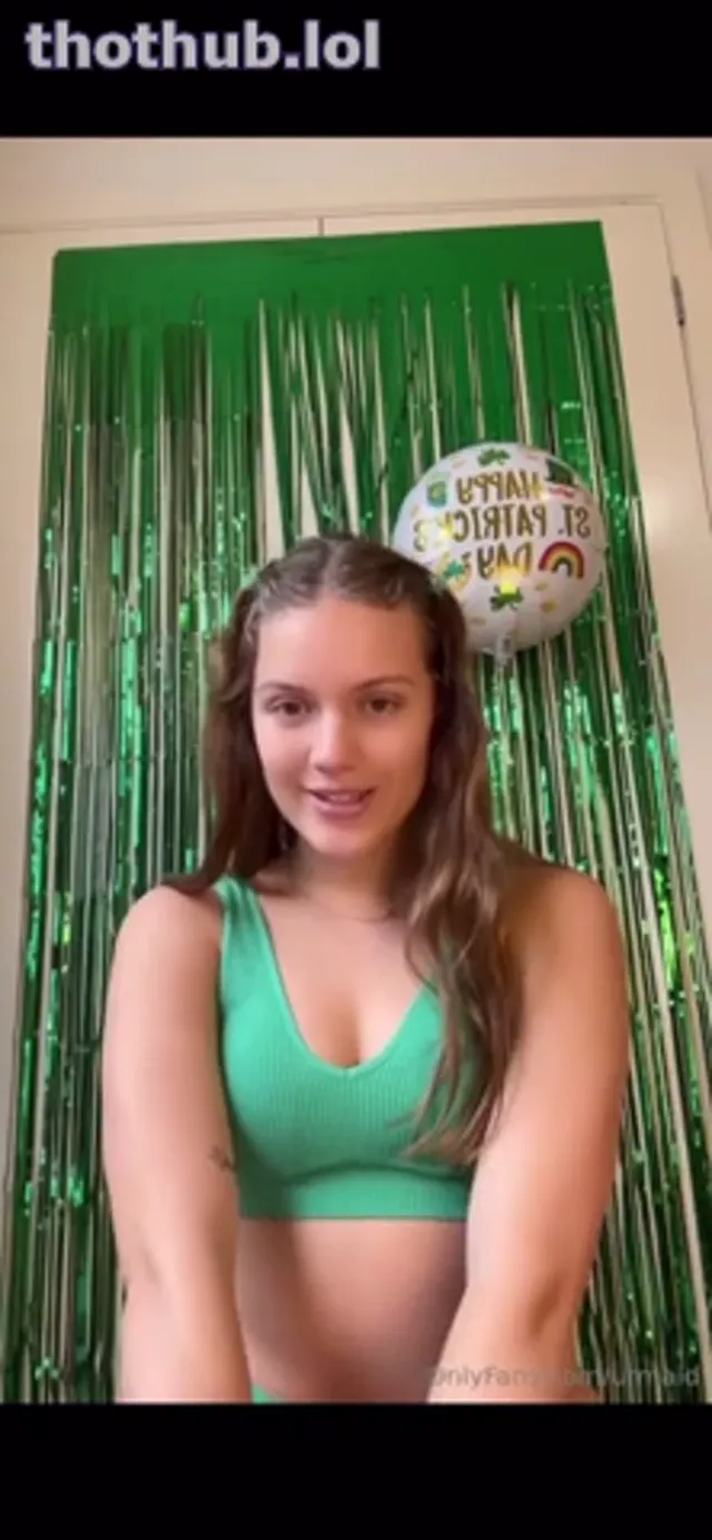 Urmaid St Patricks day dildo fuck