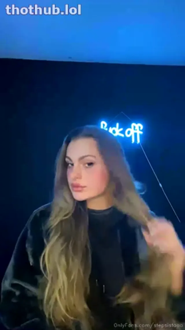 Lana Roosje Full Live