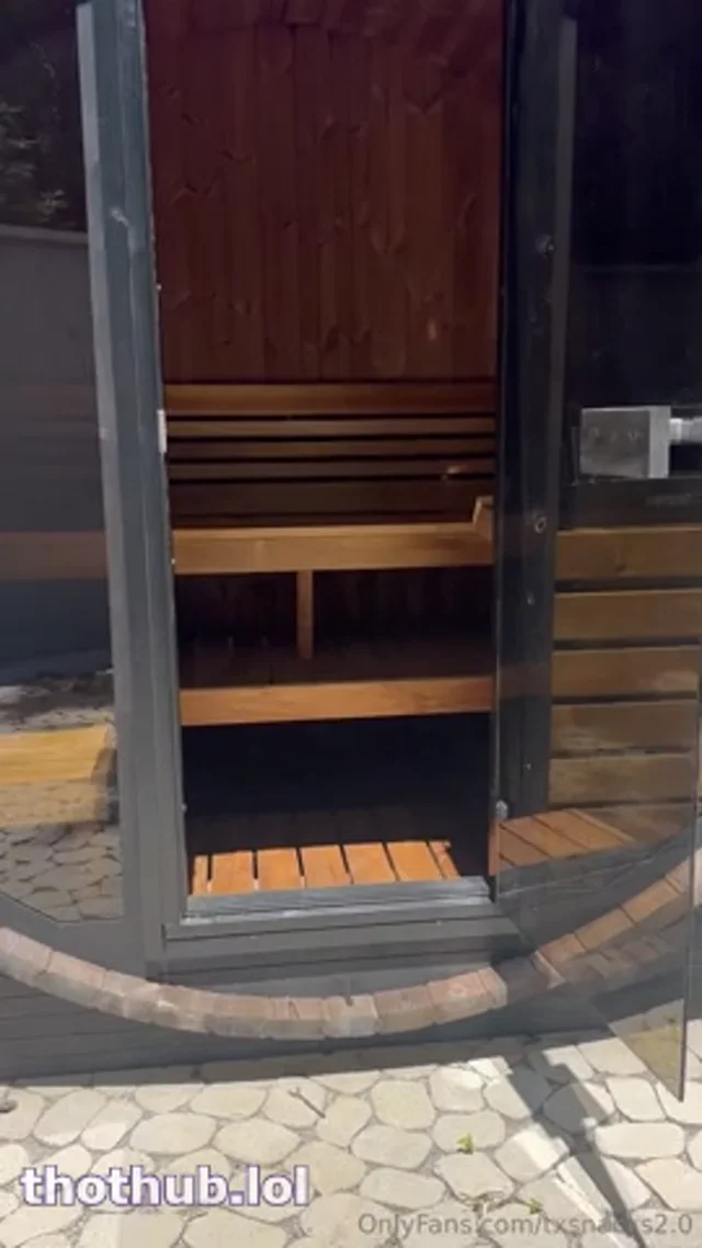 TxSnacks sauna pov BJ