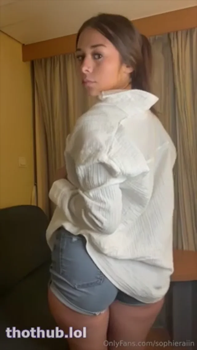 Sophieraiin strips naked pussy porn