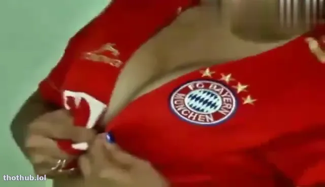 Roxana C – Bayern Munich Fan