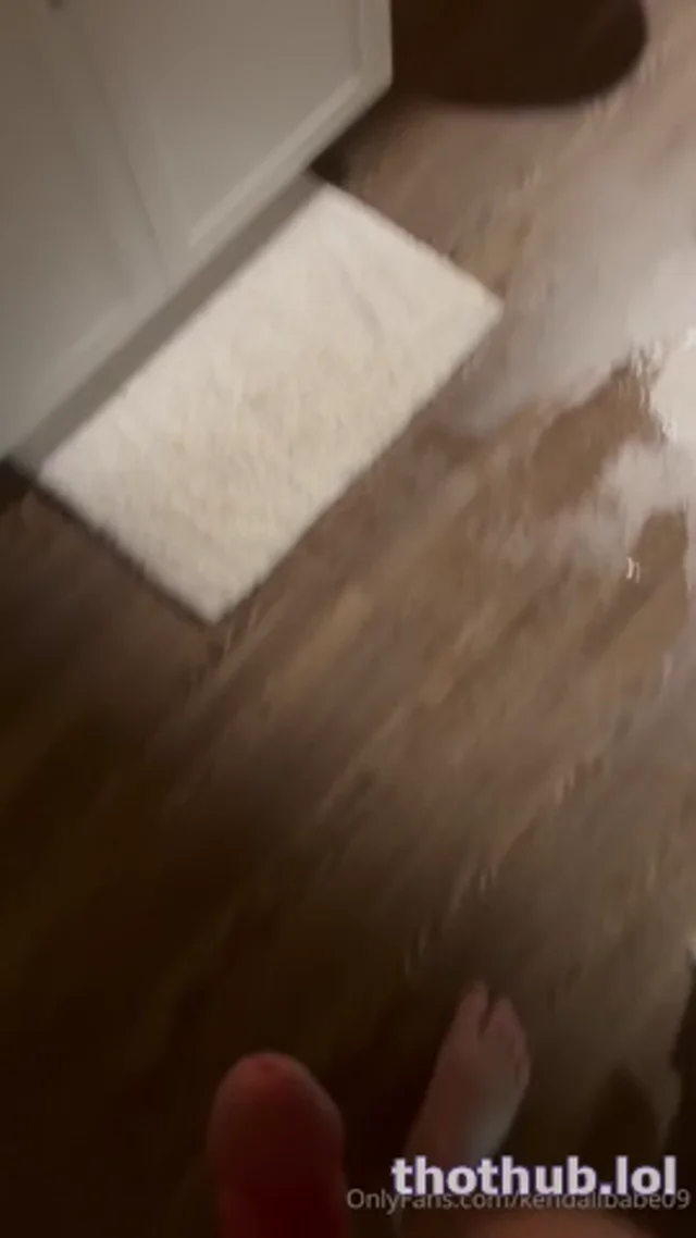 Kendallbabex – bf catches her in shower