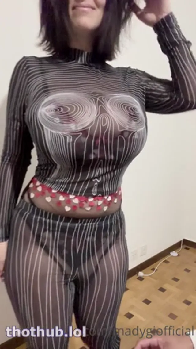 Mady_Gio bg boob lick, suck & squeeze