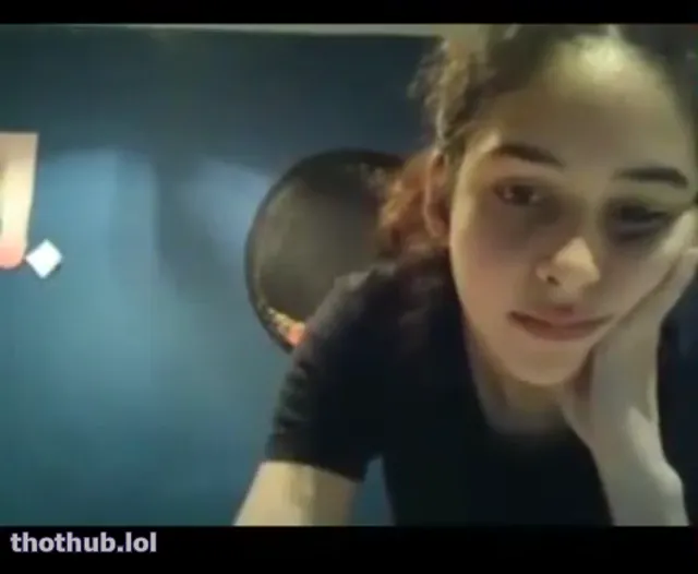 Dreianova shows pussy