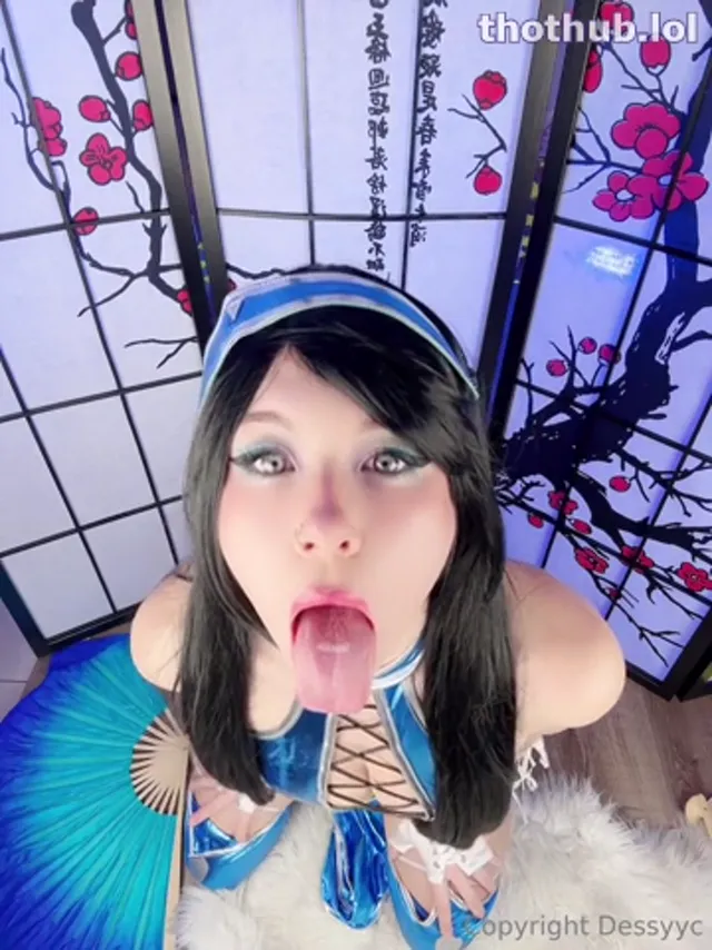 Dessyyc – Kitana Blowjob