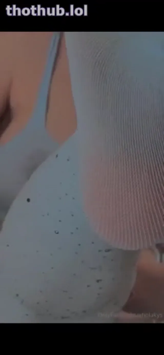 Xholakys pussy reveal