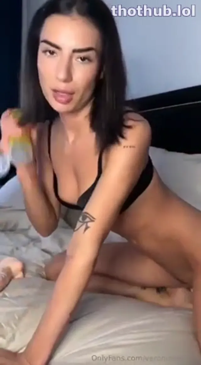 Veronika Foxova solo