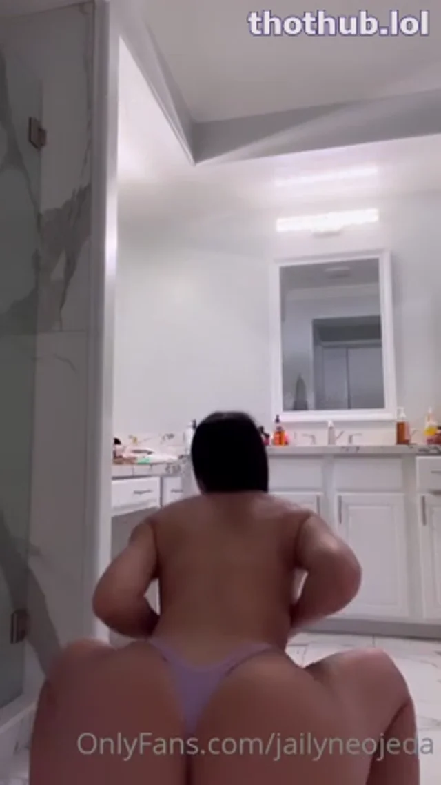 Jailyne Ojeda Topless Squats Onlyfans