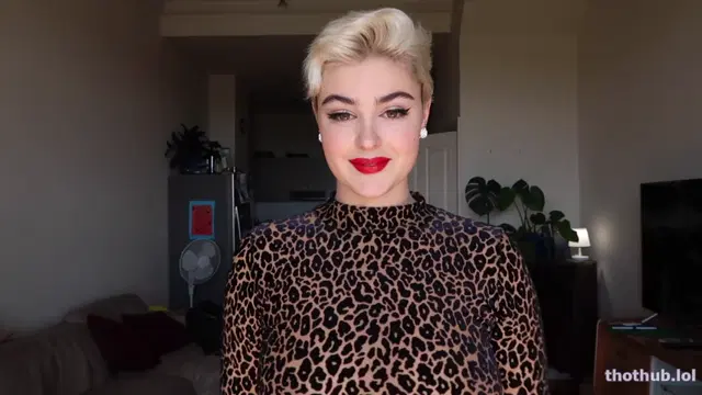 Stefania Ferrario leopard body
