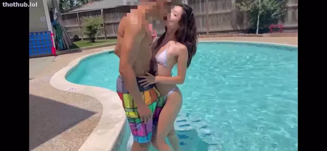 Lucy mochi pool