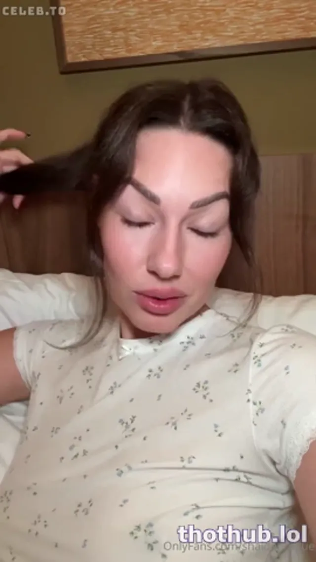 Shaidenrogue fun in hotel room dildo ride