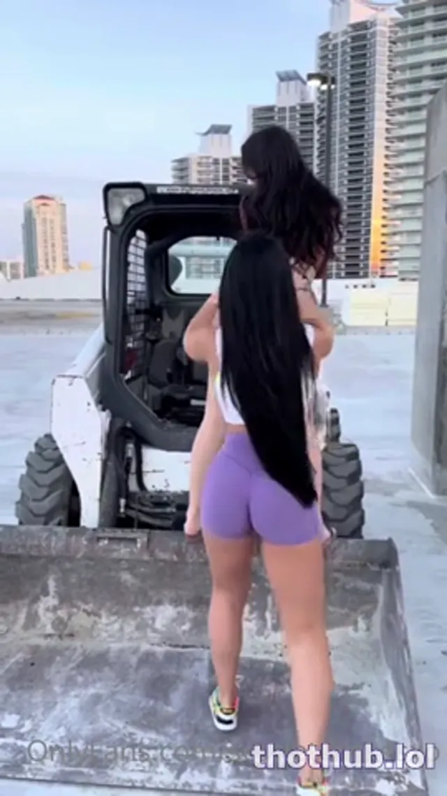 Scarlettkissesxo, Desiree Desire, Fallonlovexo OUTDOOR PARKING LOT GGG ONLYFANS