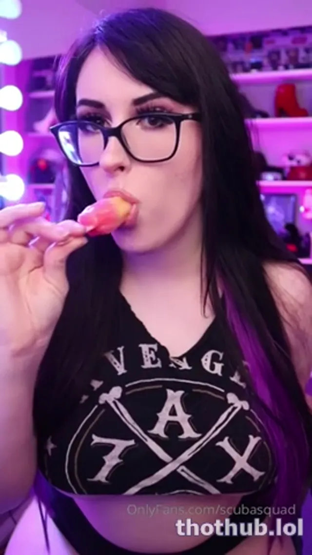 Scubasquad Sucking Popsicle 3
