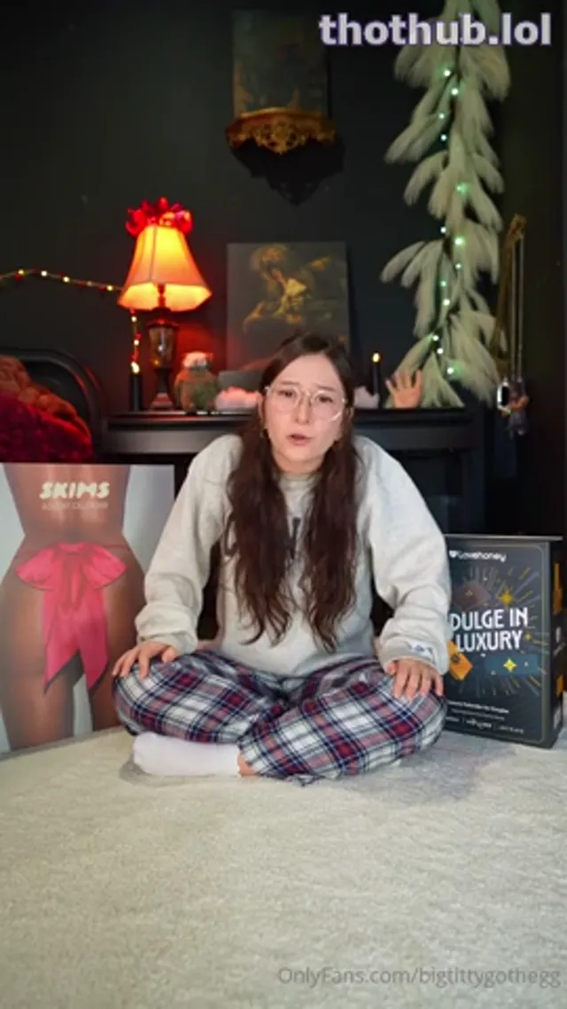 Bigtittygothegg advent calender day 1