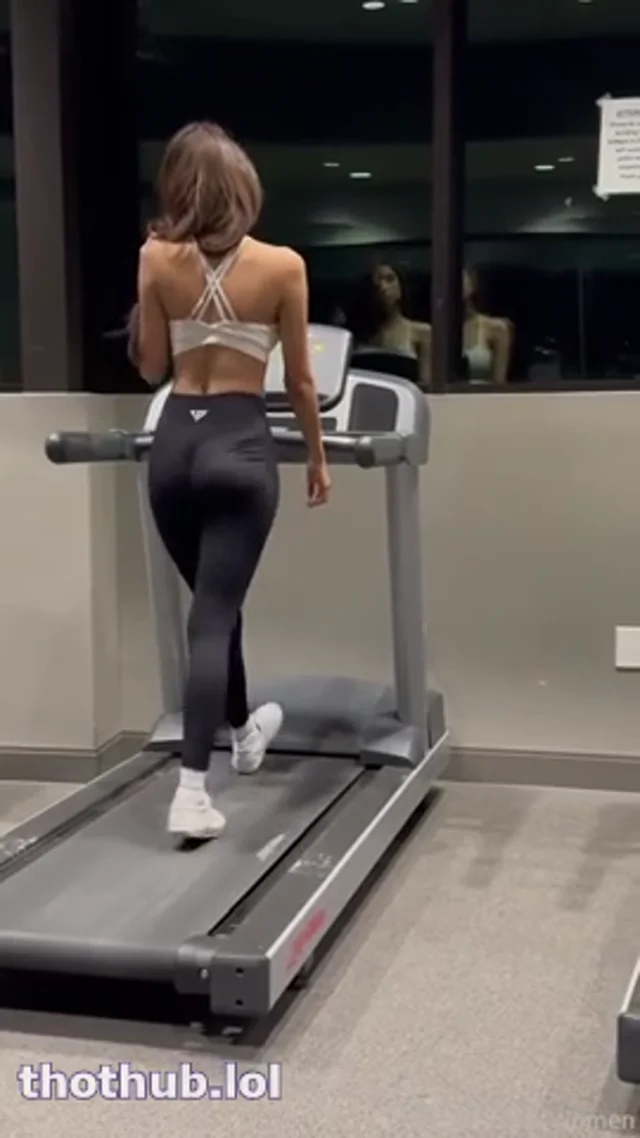 Veronica Diaz – I get so horny when I workout I gave him a blowjob halfway through