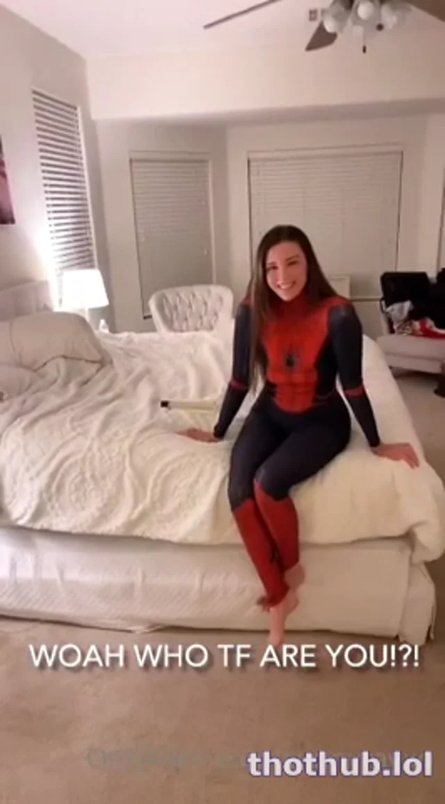 Sunny Day Spideygirl Blow Job