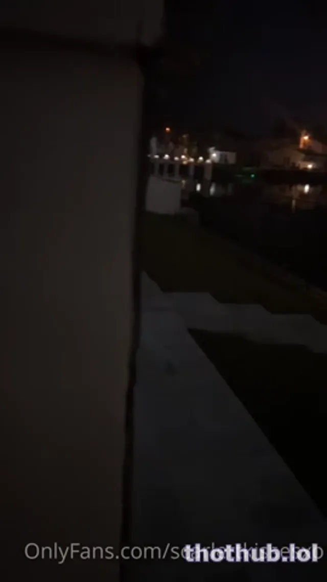 Scarlettkissesxo- spying on neighbor