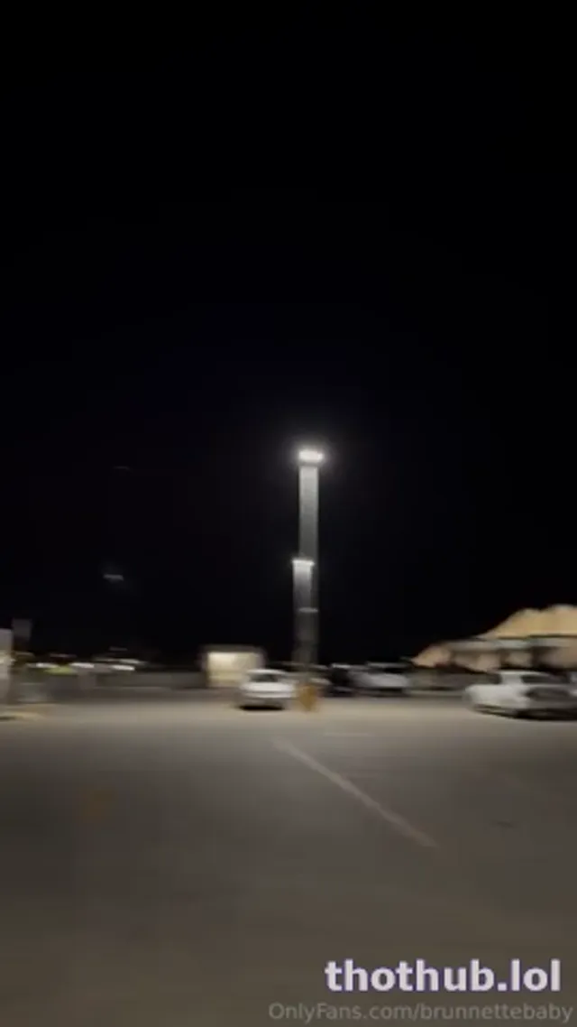 Sarah Henderson – Blowjob In The Parking Lot