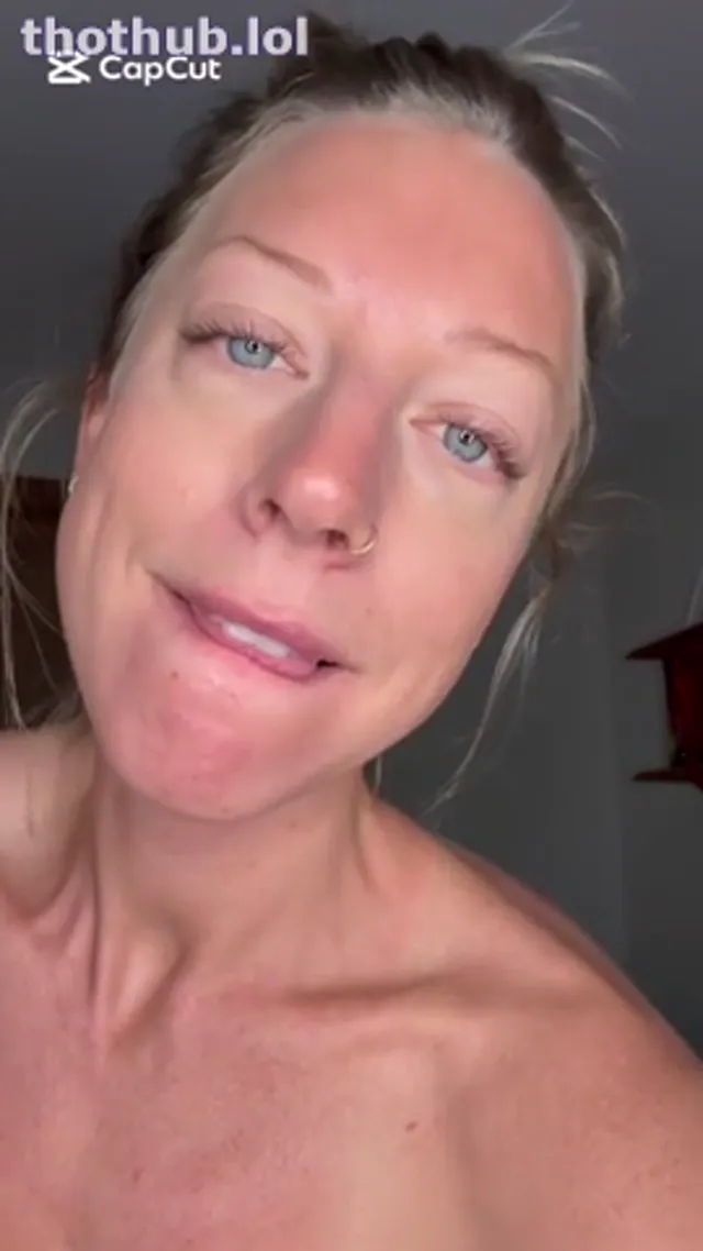 Jodislips: Kissing And Spitting