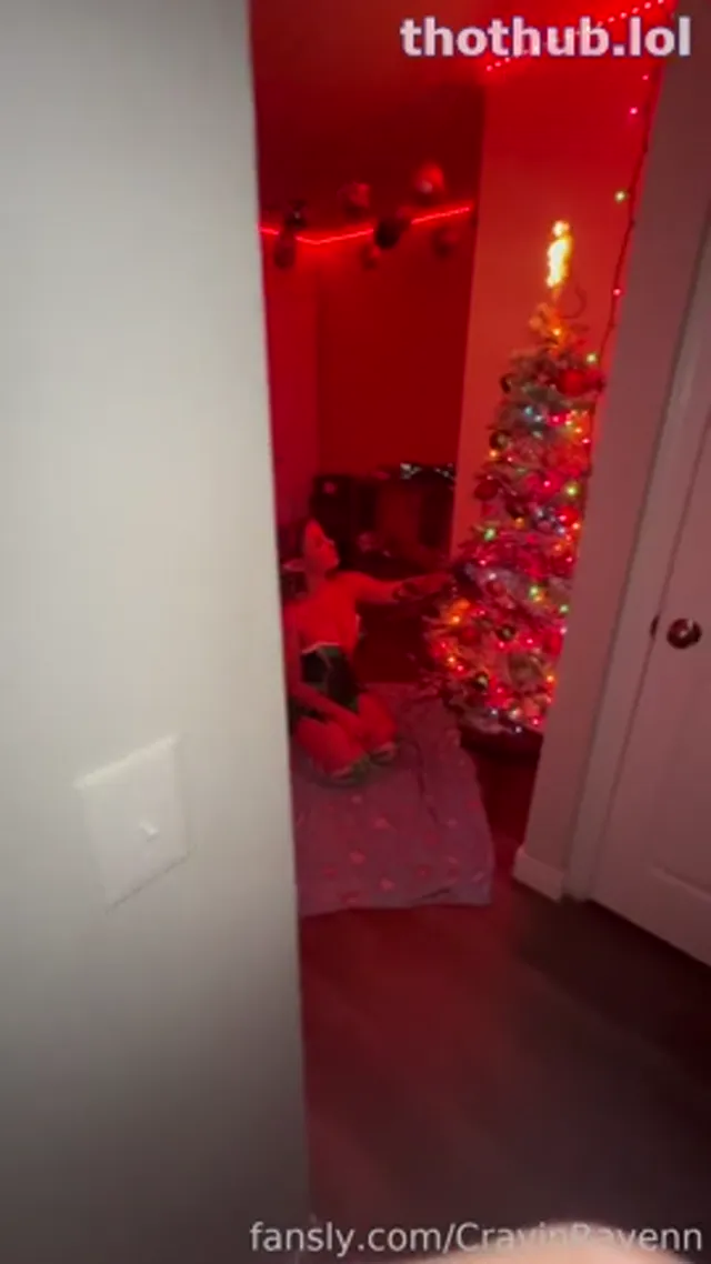 Raven big tit MILF PAWG pov Xmas bg creampie