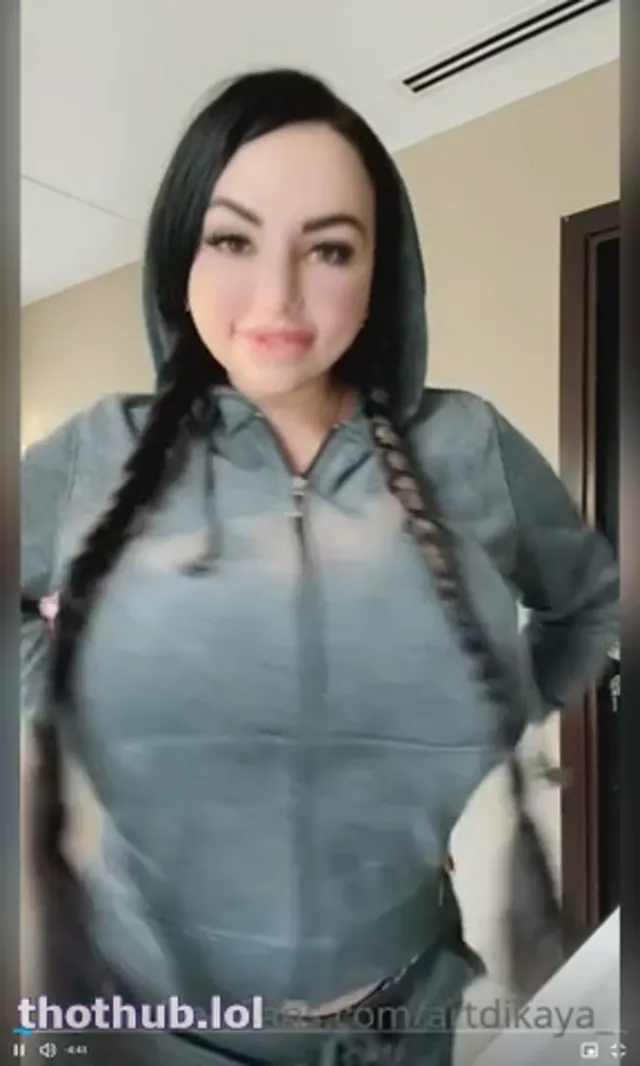 Artdikaya – Huge boobs