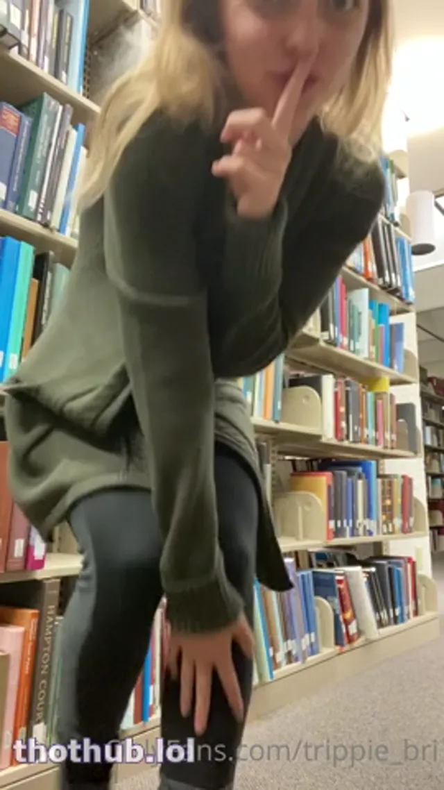 Trippie bri public library masturabtion