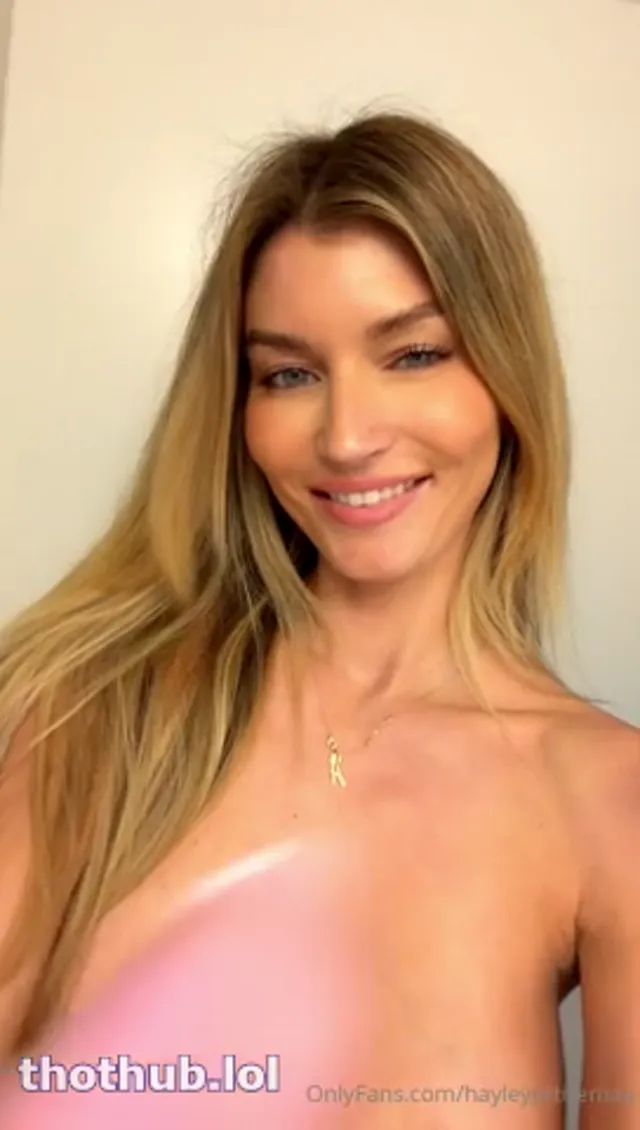 Hayley Maxfield post shower masturbation