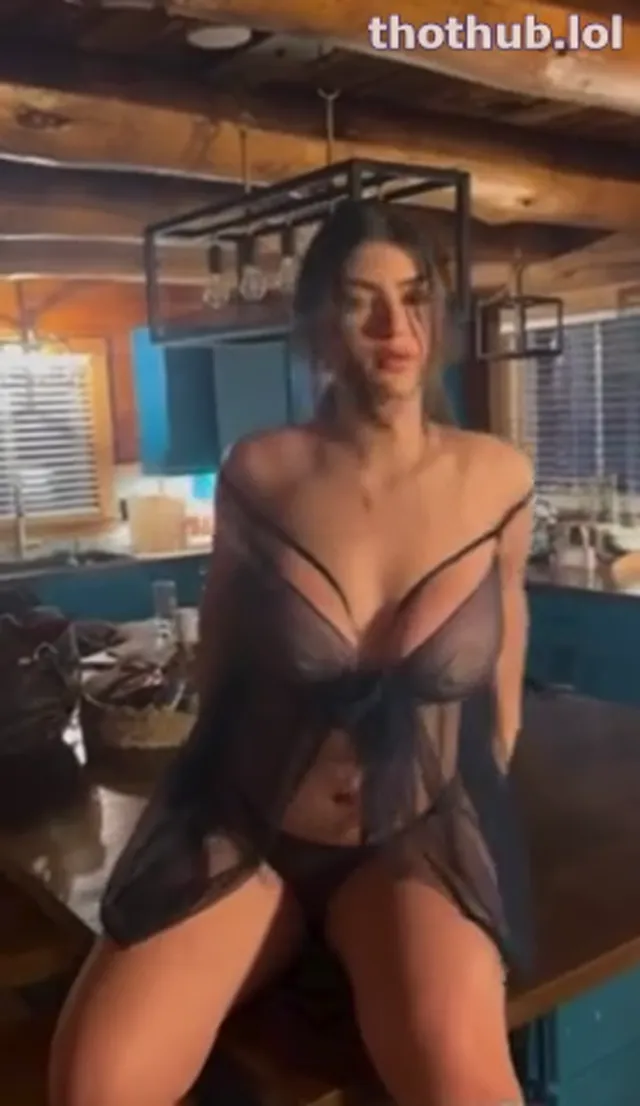 Colleen Sheehan table top tease