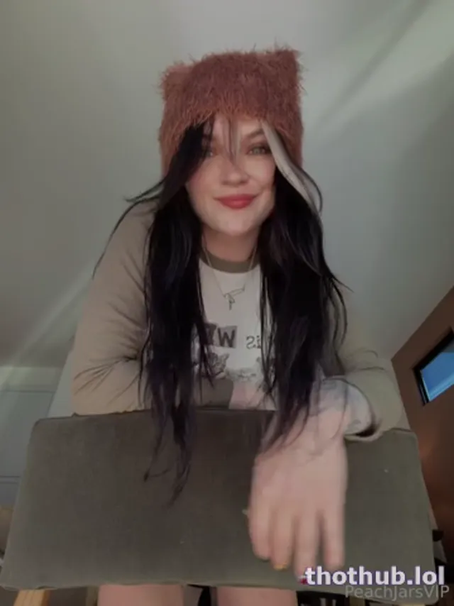Peachjars tits, twerk and pussy rubbing