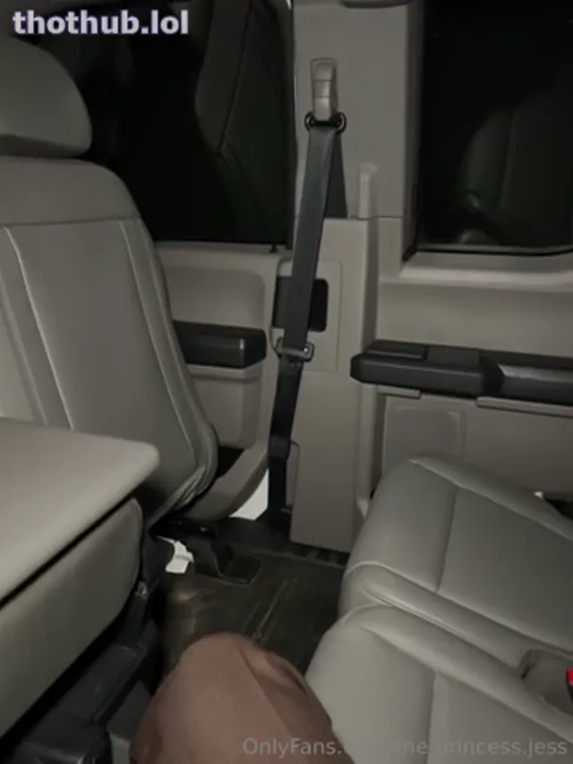The.Princess.Jess – Sex With A Bridesmaid In The Back Seat