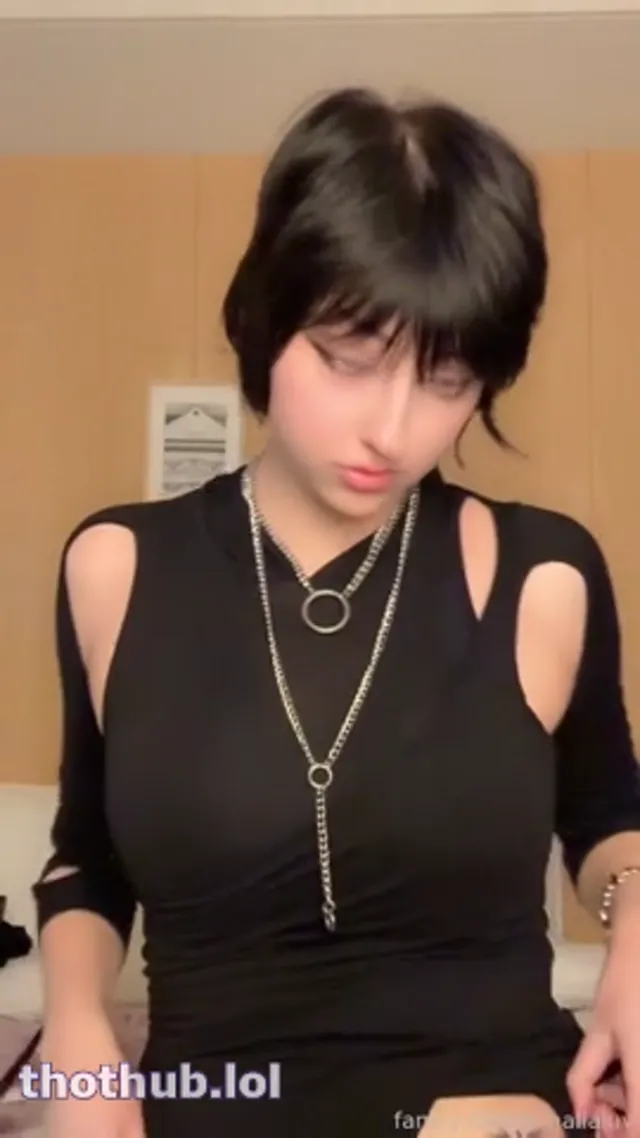 Kenalialuv while in Osaka rubbing clit till i cum