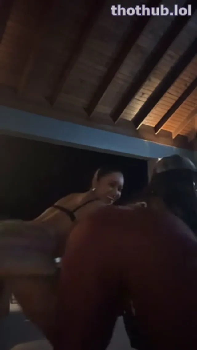 Janet Guzman twerking