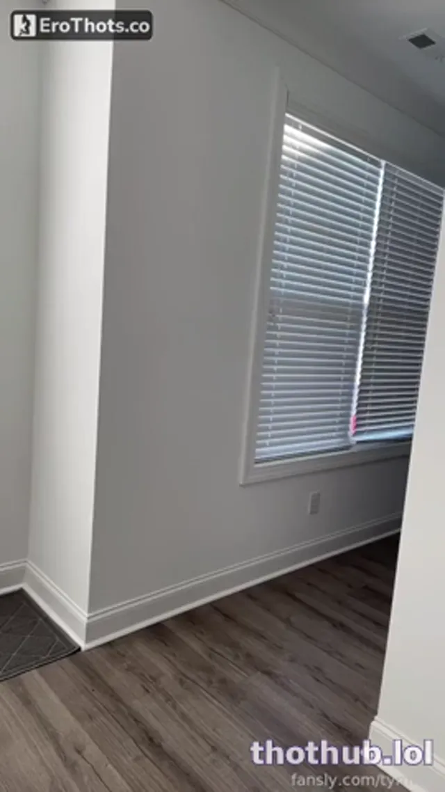 Tymwits sexy dildo bj and fuck