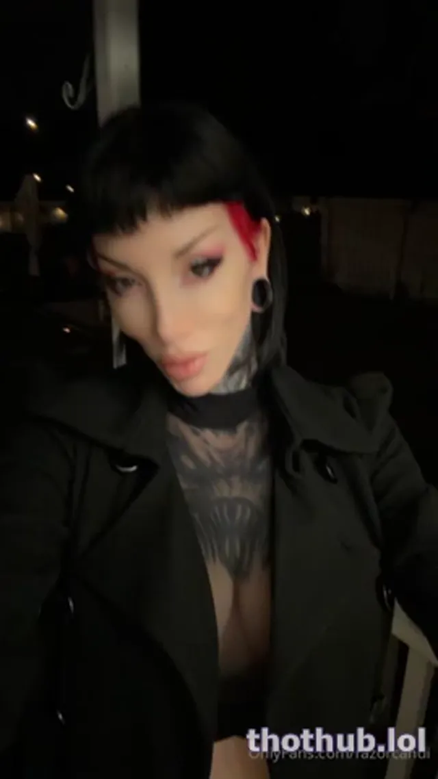 Razor Candi – glass table