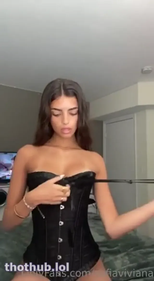 Sofia viviana strips and fingers