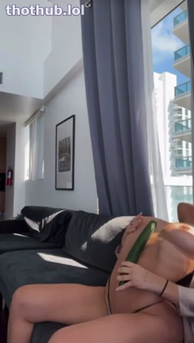 Camillebd cucumber tease