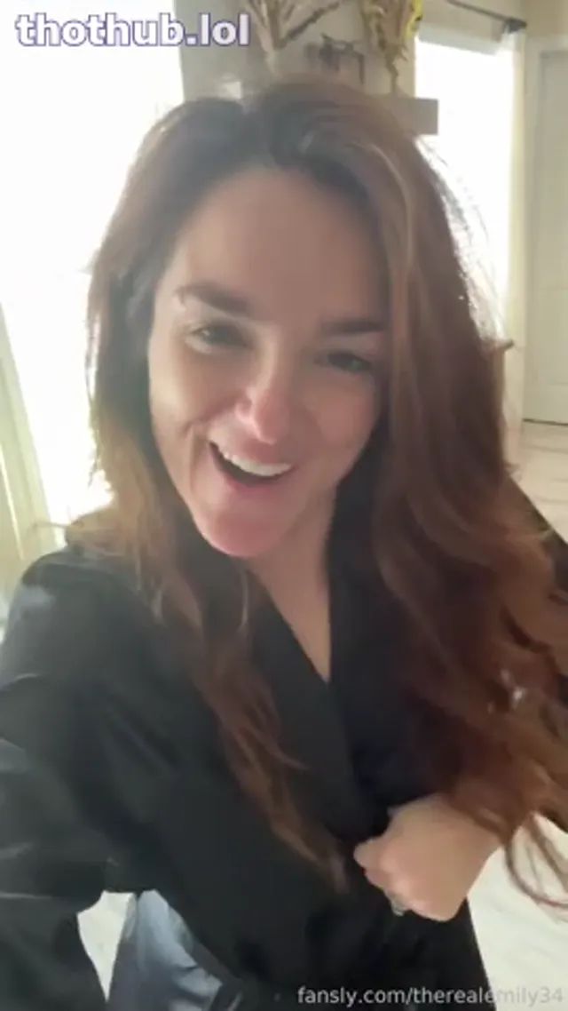 Therealemily34 Humps And Blows A Dildo