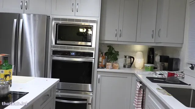 Yogabella: Mom Does It In The Kitchen