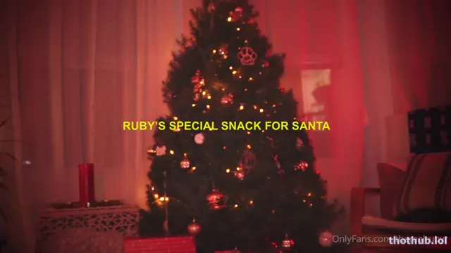 Ruby Christmas butt plug