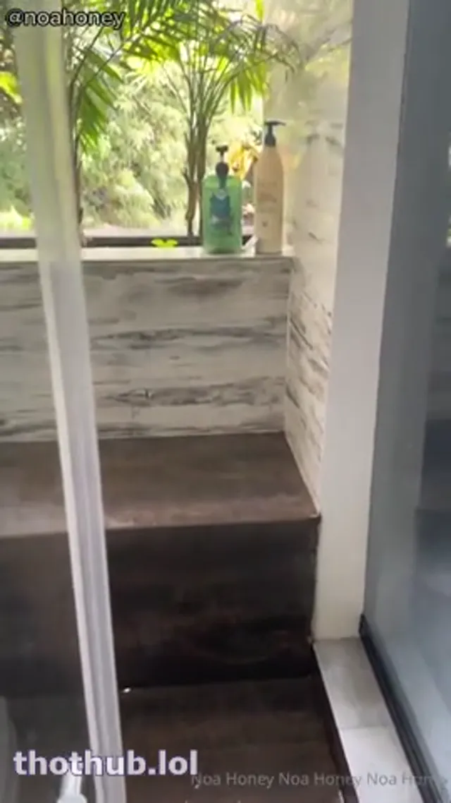 Noa honey shower fuck