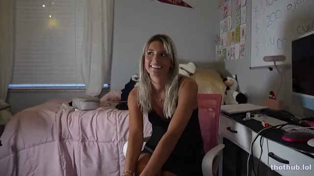 Ambiebambii-College Slut Cheats on Her BF… Then Answers His Call Mid-Fuck