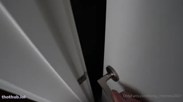 I Bet You’d Eat it – kinky mistress sofia, sofiastudios