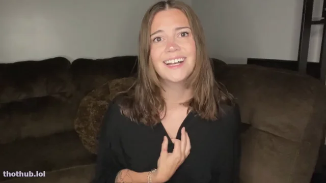 Maggierosexo – A Nurturing step-mommy handjob