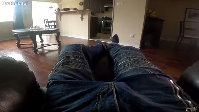 XNinjae – Roommate forces creampie